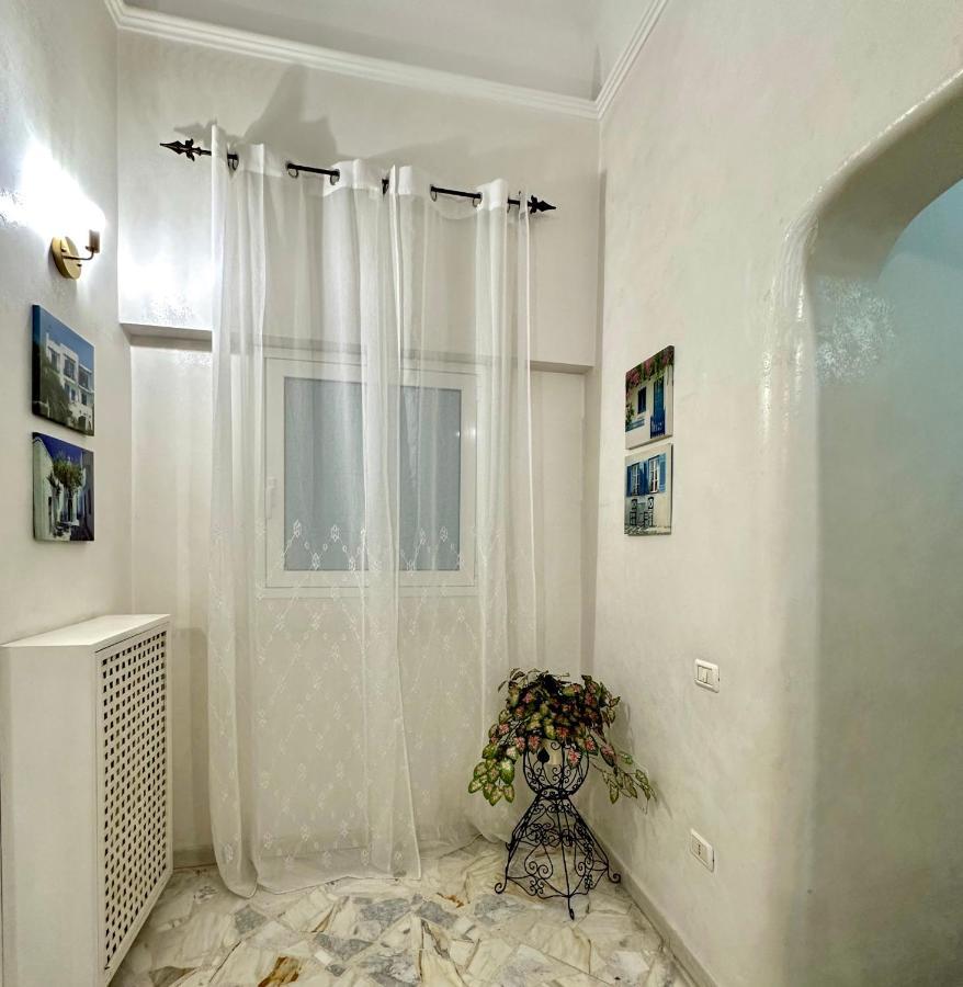 Next Stop: Bari Exterior photo